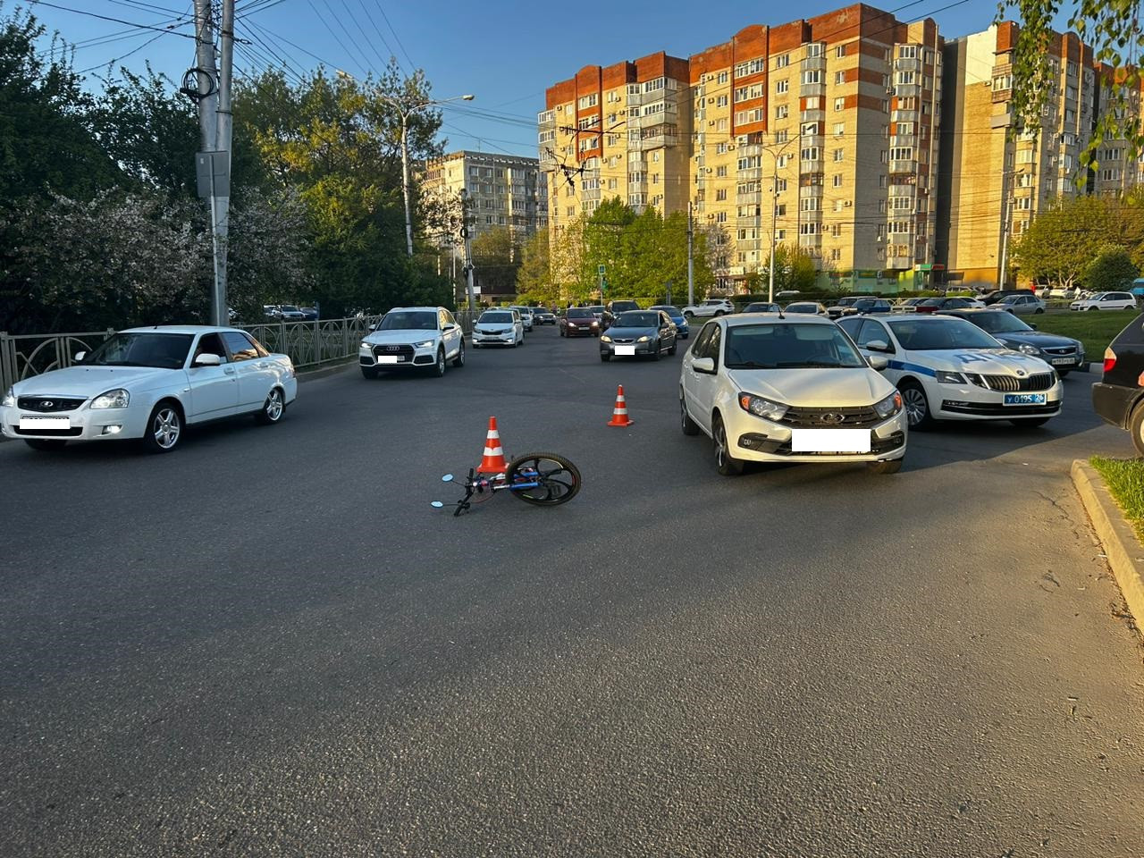 В Ставрополе 10-летний велосипедист выехал на дорогу и попал в ДТП