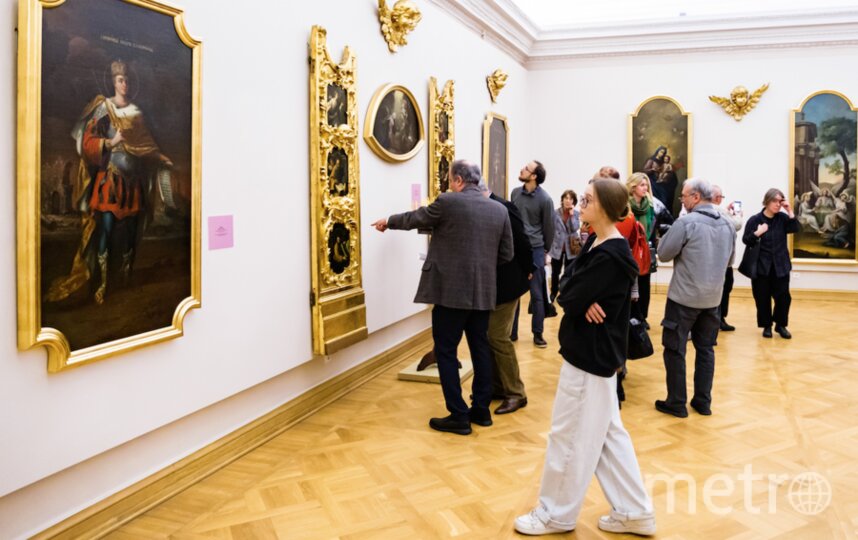 Добро пожаловать в XVIII век: в Михайловском замке представили уникальные работы художника Ивана Вишнякова